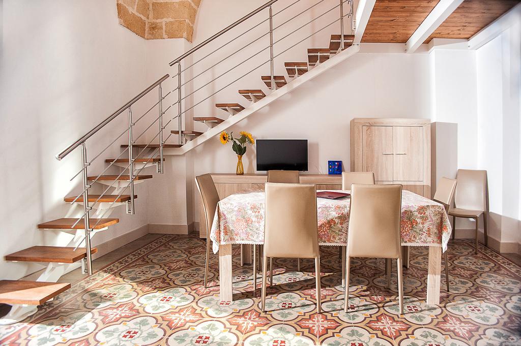 Casa Via Dante Apartment Leverano Bagian luar foto