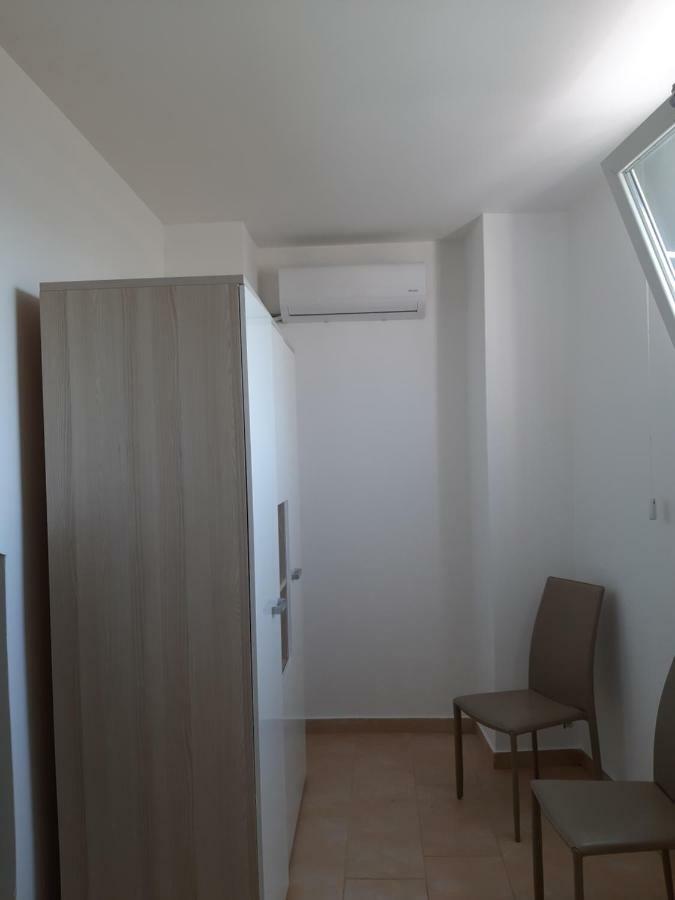 Casa Via Dante Apartment Leverano Bagian luar foto